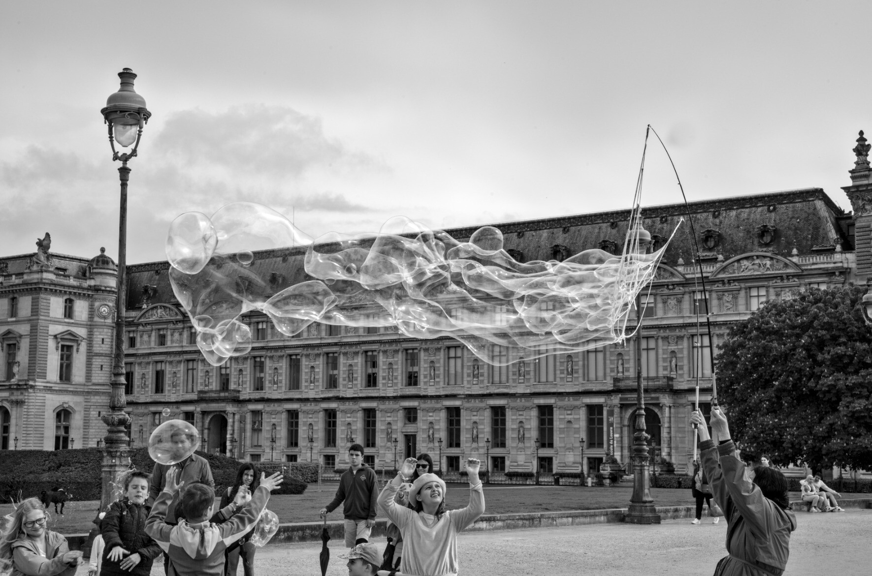 Playing bubbles, Louvre, Paris 2023